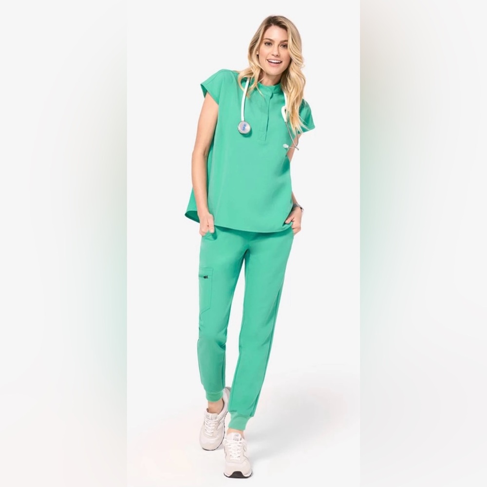 Surgical Green Figs Scrub Set💚